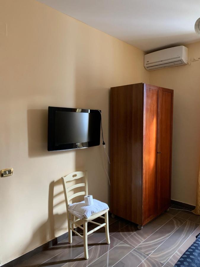 Room Elia Наполи Екстериор снимка